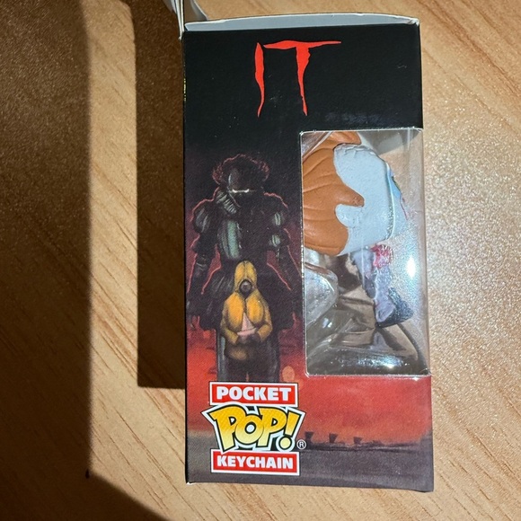 Funko Pocket Pop! Keychain: Pennywise with Red Balloon - Picture 5 of 5